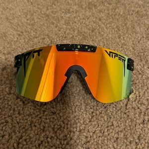THE MONSTER BULL POLARIZED Pit Viper